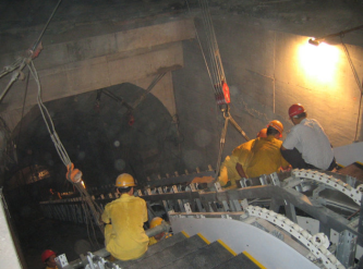 地鐵隧道建設中的物料搬運離不開手拉葫蘆的助力